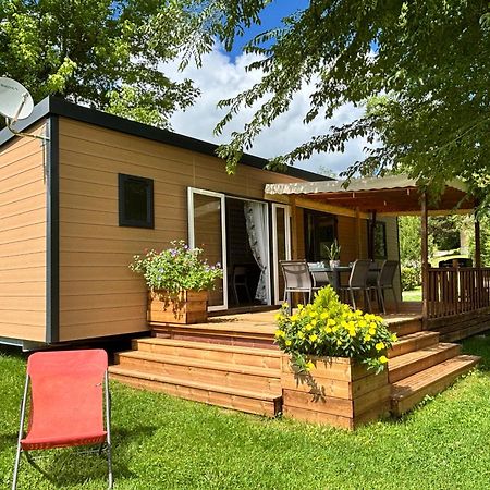 Camping 3 Etoiles - Piscine Chauffee - Vue Montagne Сен-Жирон Екстериор снимка