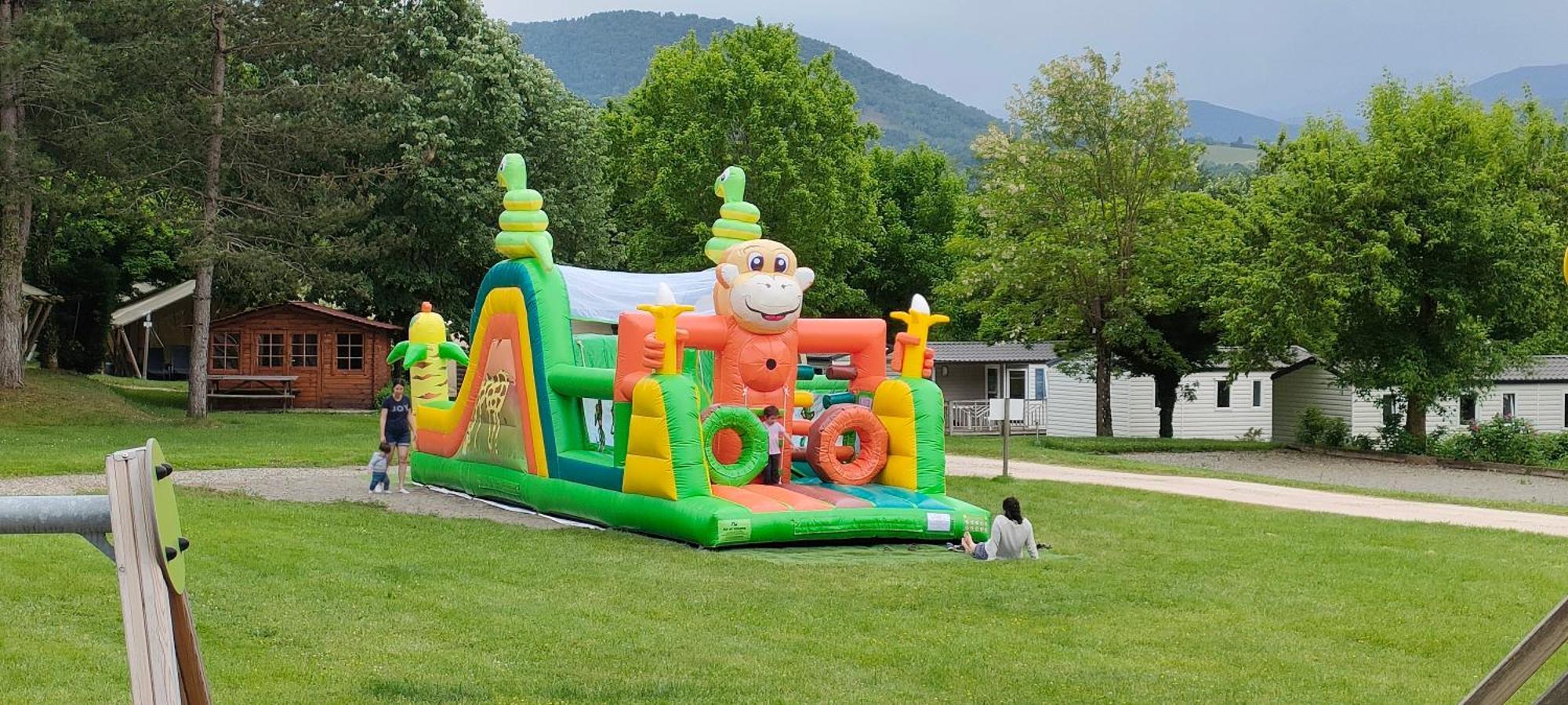 Camping 3 Etoiles - Piscine Chauffee - Vue Montagne Сен-Жирон Екстериор снимка