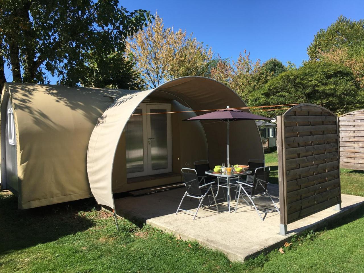 Camping 3 Etoiles - Piscine Chauffee - Vue Montagne Сен-Жирон Екстериор снимка